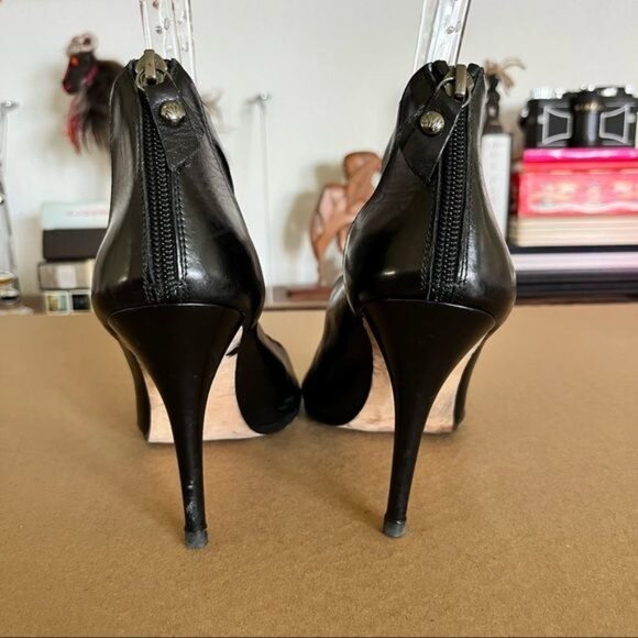 Stuart Weitzman Caged Cut Out Gladiator High Heels - Picture 8 of 11